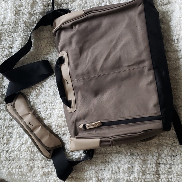 Nike 90s cordura messenger bag tan/cream/black colourway - Picture 4 of 17